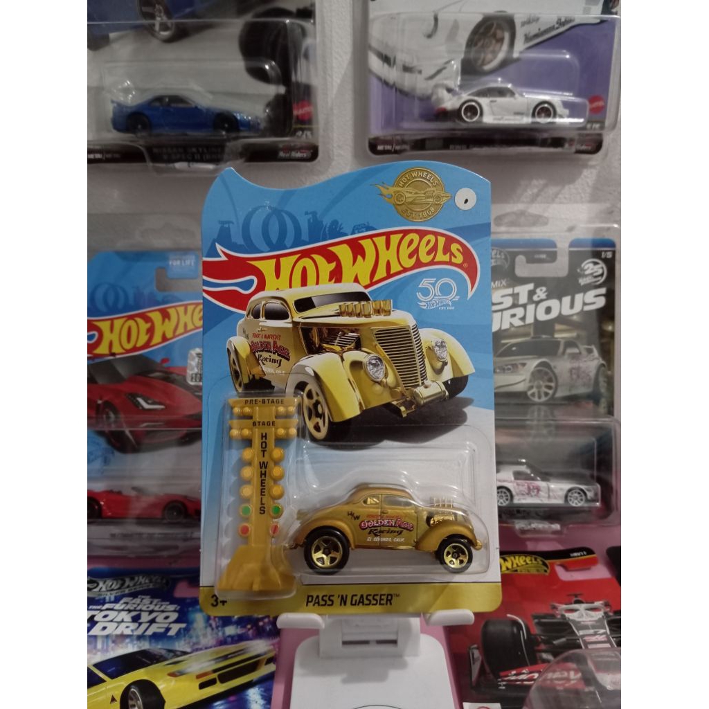 Hot Wheels Gold Edition Pass N Gasser
