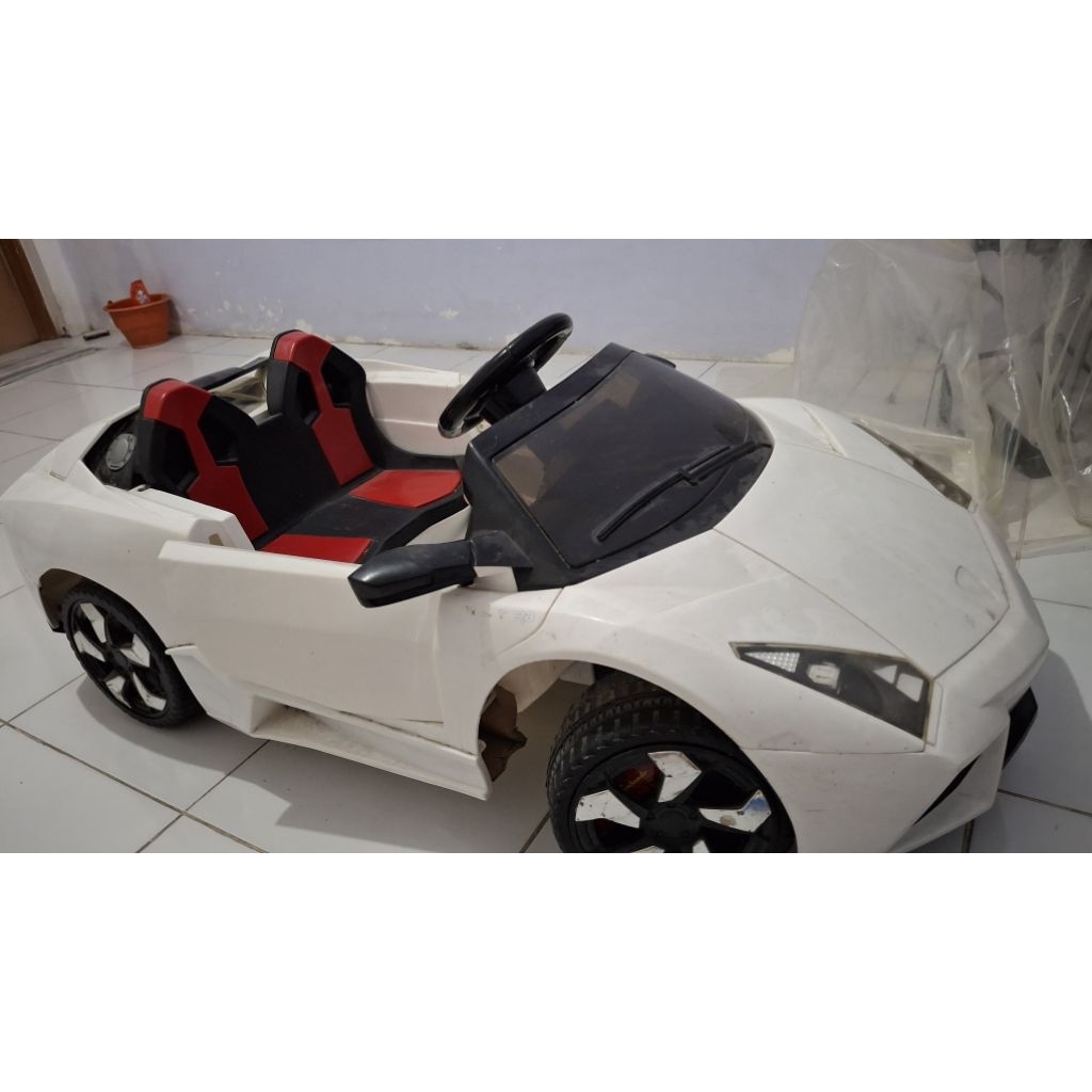 Mobil Aki mainan Lamborghini Bekas