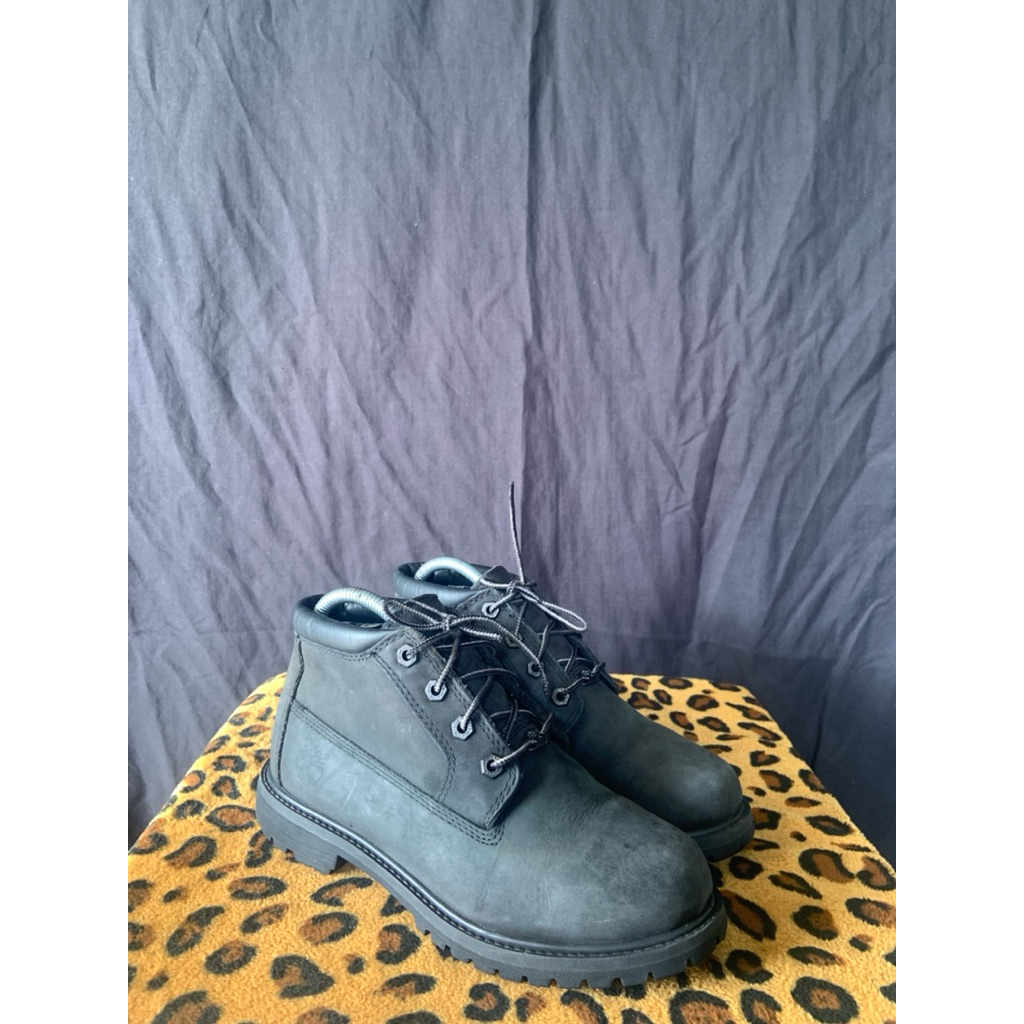 sepatu second size 38