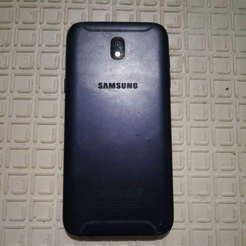 Samsung Galaxy J7 Pro mati