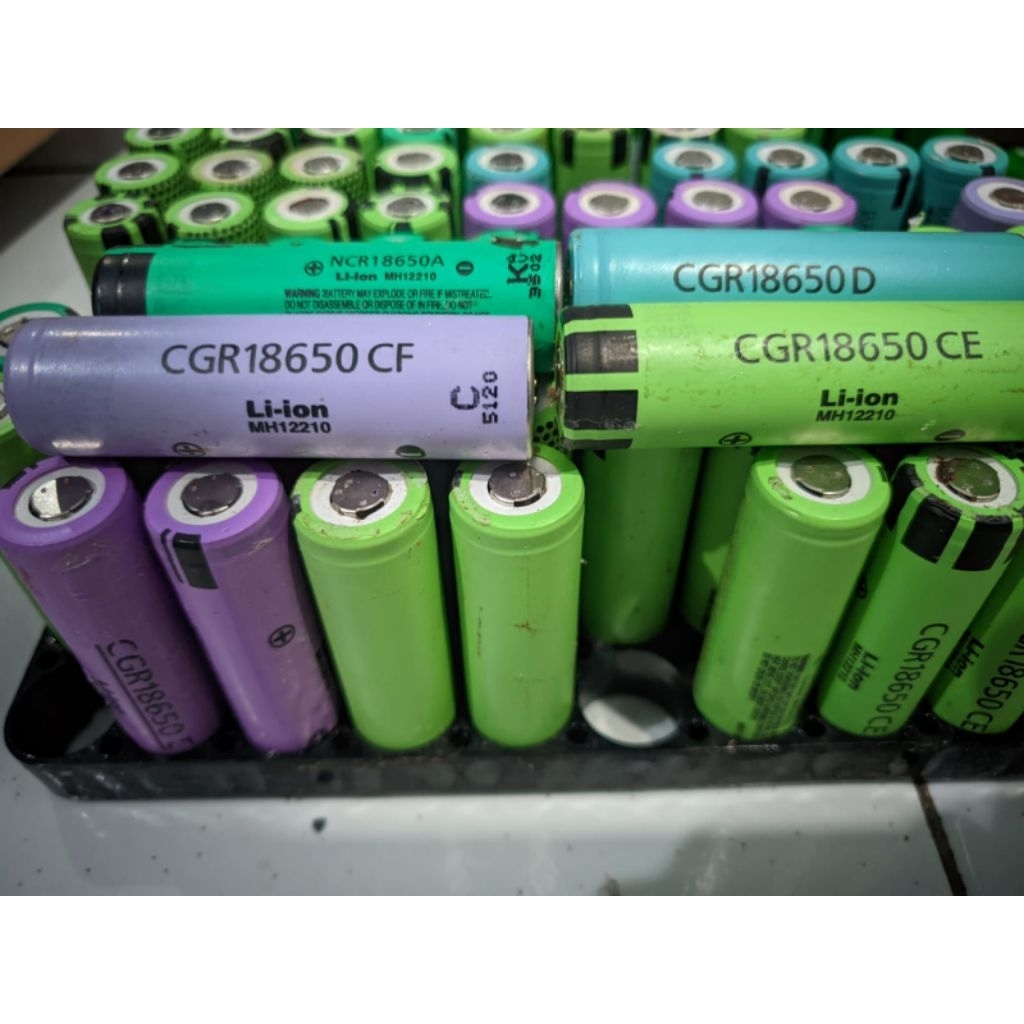 Baterai 18650 merk Panasonic CGR/NCR