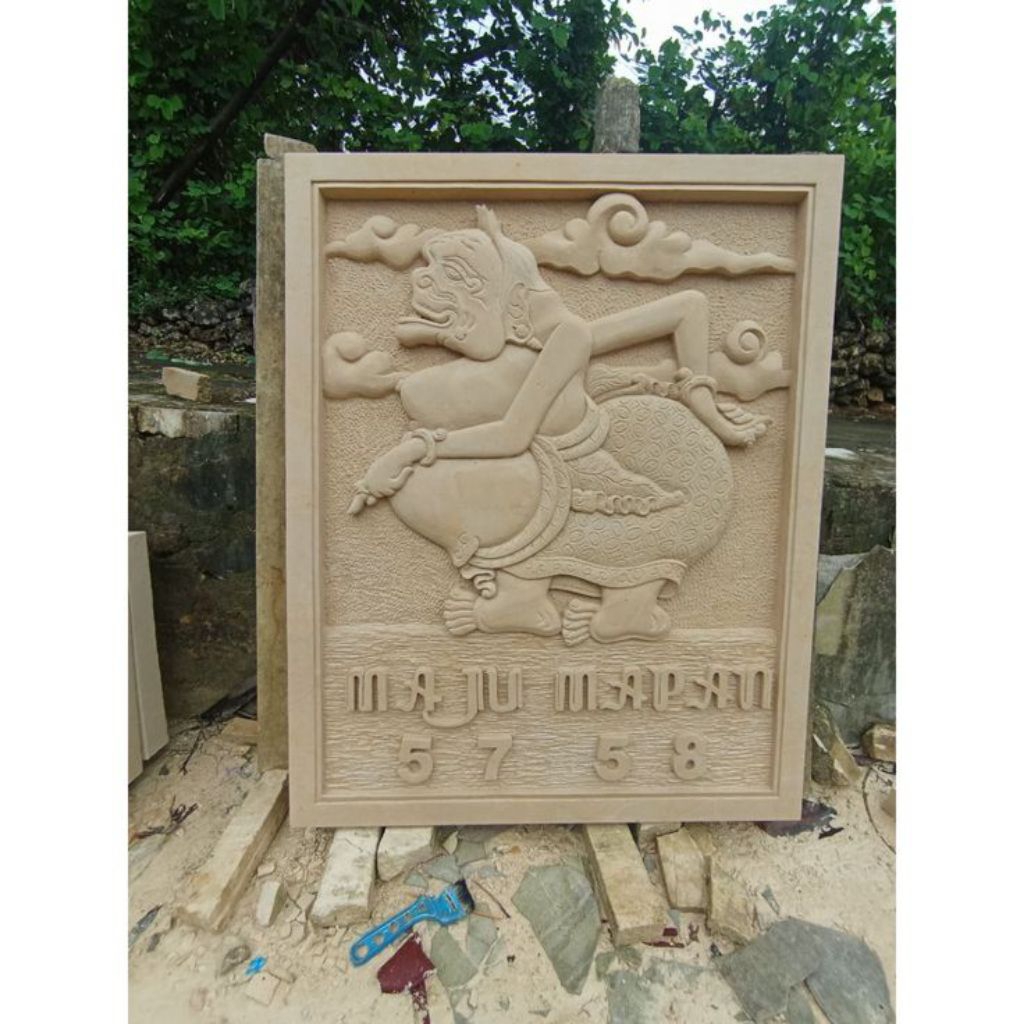 ukiran wayang Semar relief batu alam