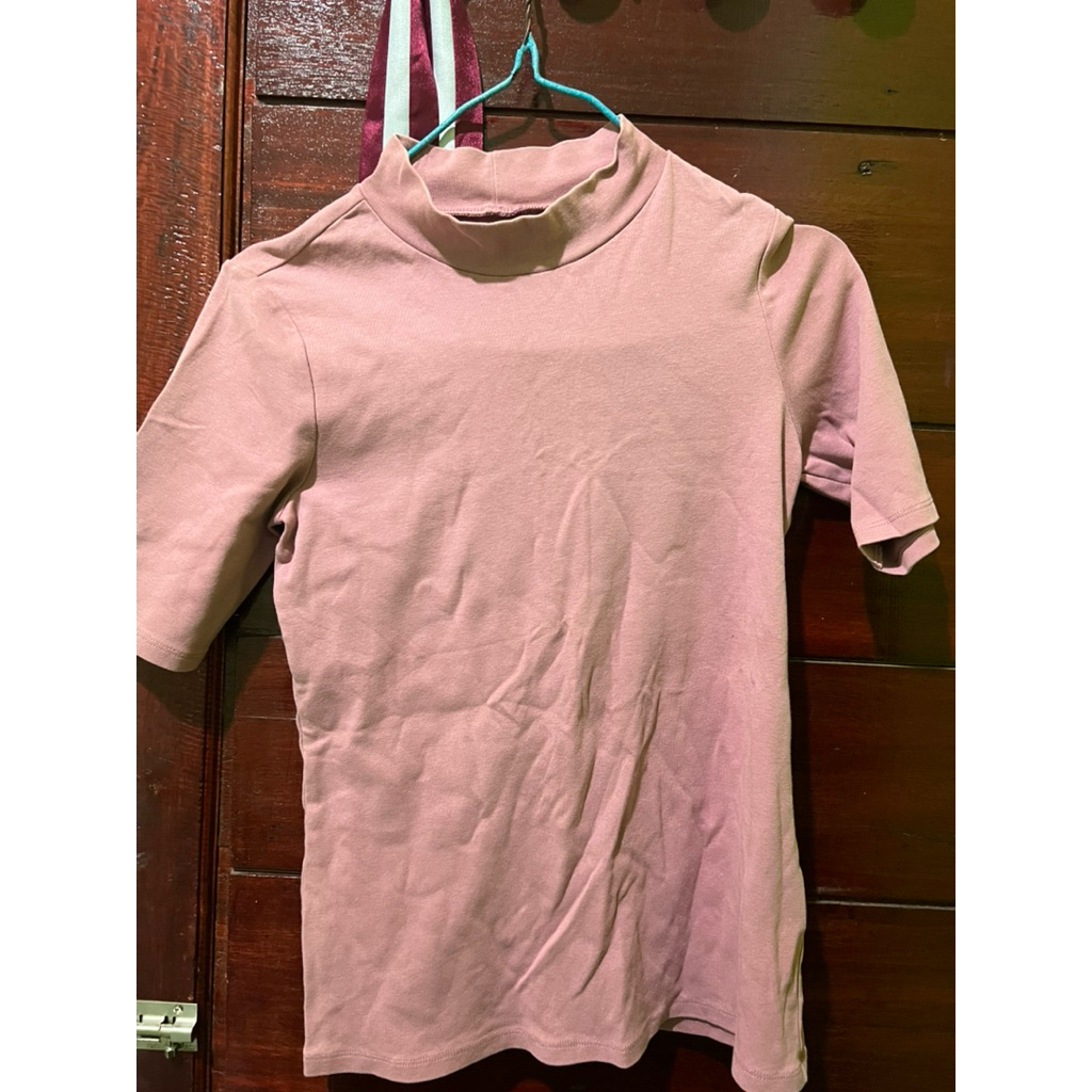 preloved turtle neck uniqlo