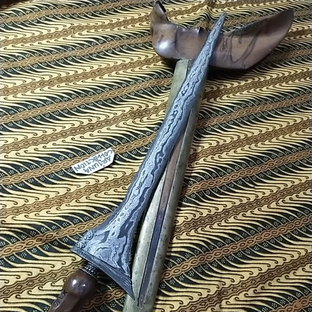 keris Jalak Makoro tebal Gagah nyandang sepuh full pamor