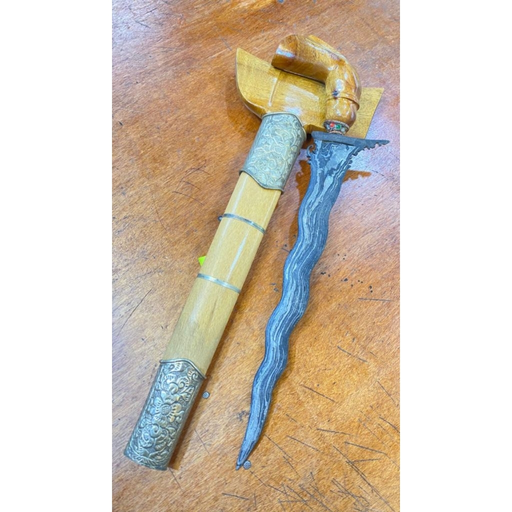 koleksi keris adat Melayu/koleksi keris adat Melayu kepualauan