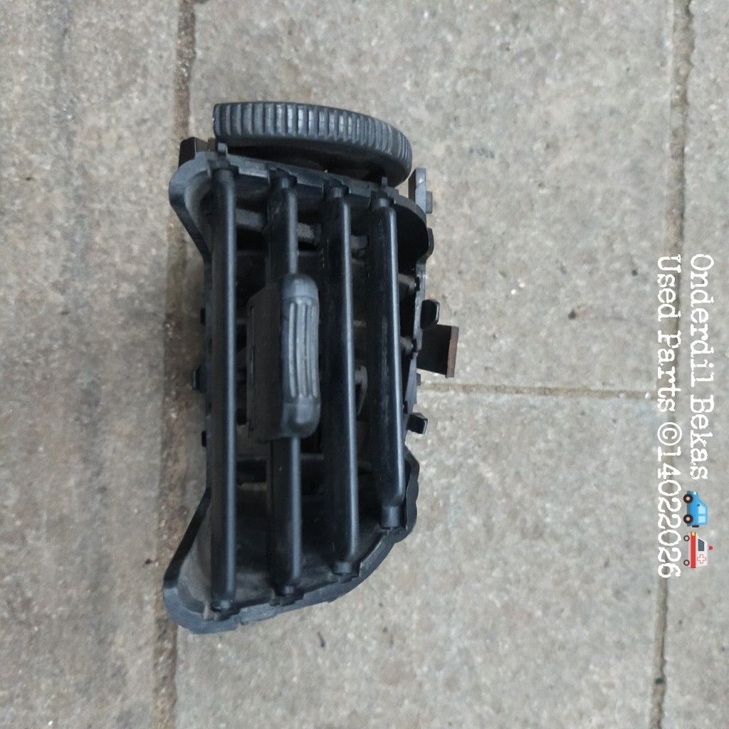 kisi AC kanan supir Honda Accord cielo