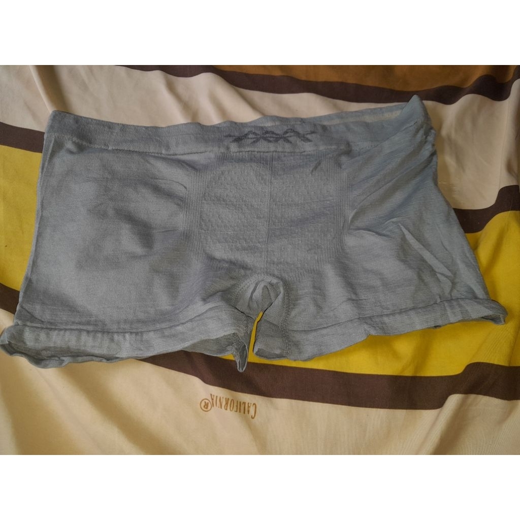 hotpants munafie cowok