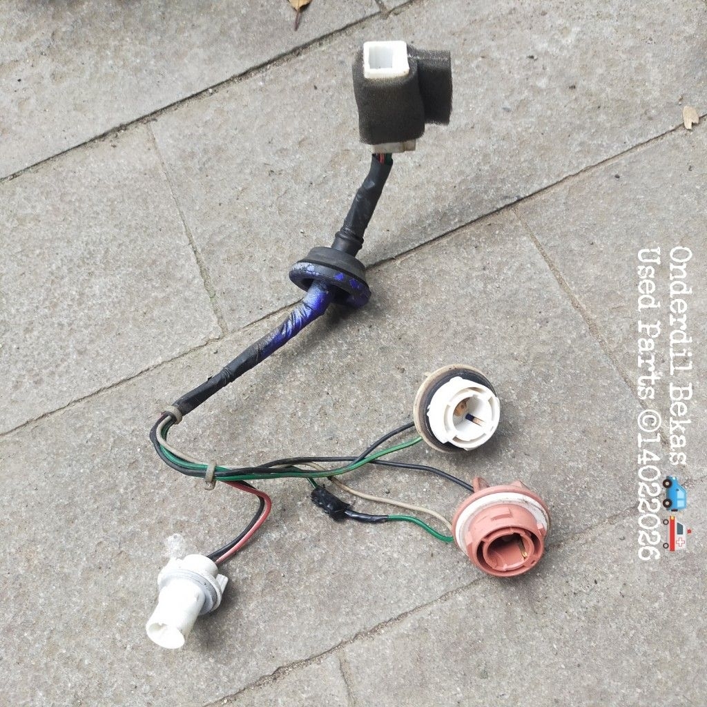socket lampu stoplamp hyundai getz