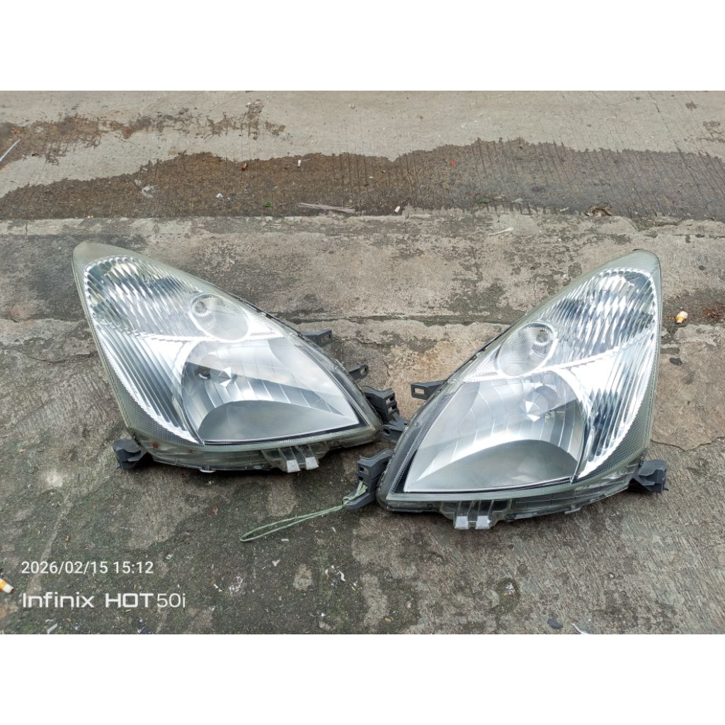 Hedlamp Nissan Grand Livina tahun 2007 sd 2012 original