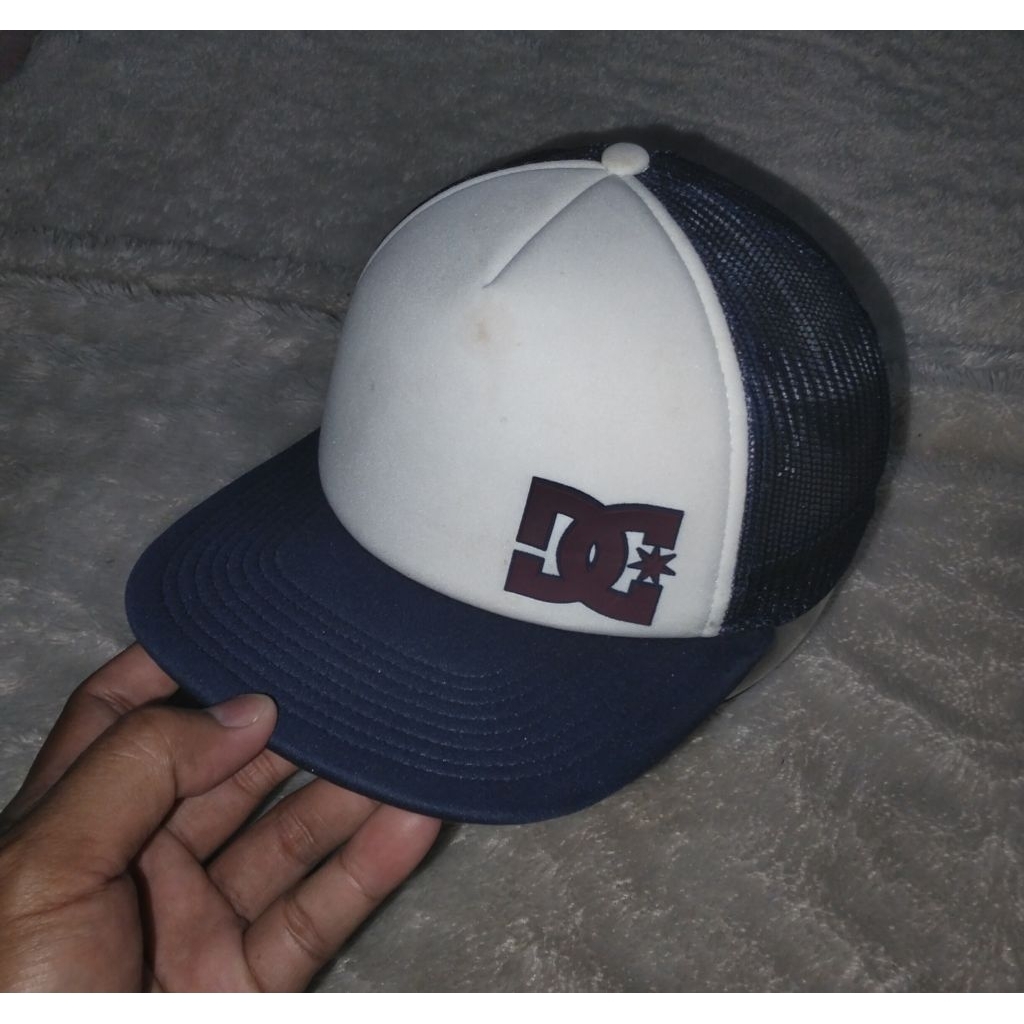 Topi Trucker Snapback DC Second