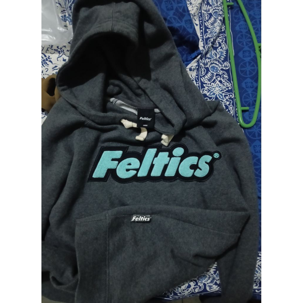 feltics Hoodie Towel