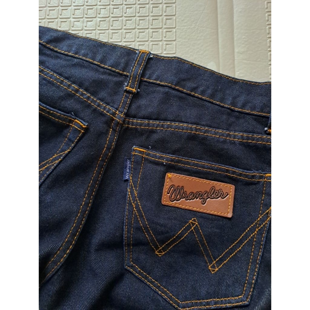 Wrangler Jeans Warna Black Garment Size 29