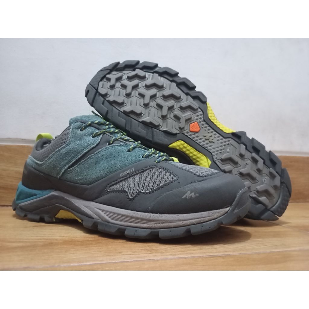 sepatu outdoor/hiking Quechua MH500 low