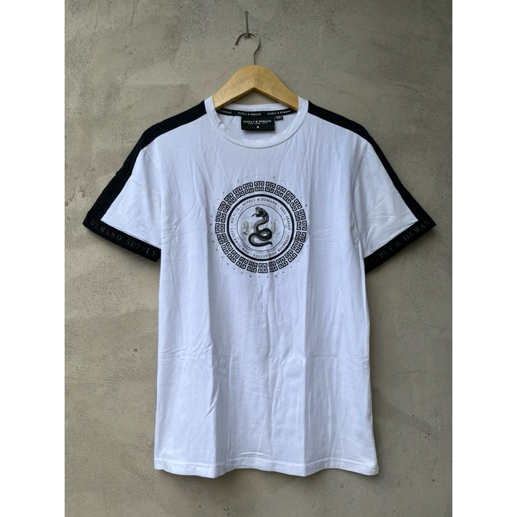 Supply and demand T-shirt M