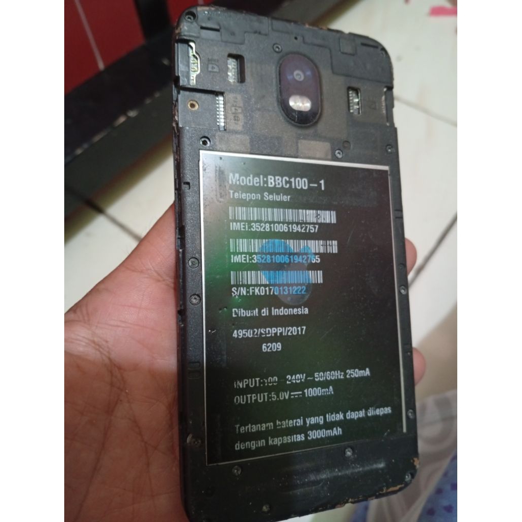 HP BLACKBERRY AURORA BBC-100-1 BAHAN
