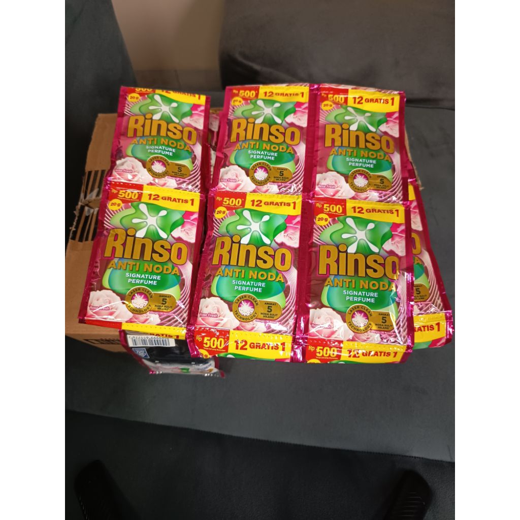 sabun cuci baju cair / Rinso liquid 39 sachet