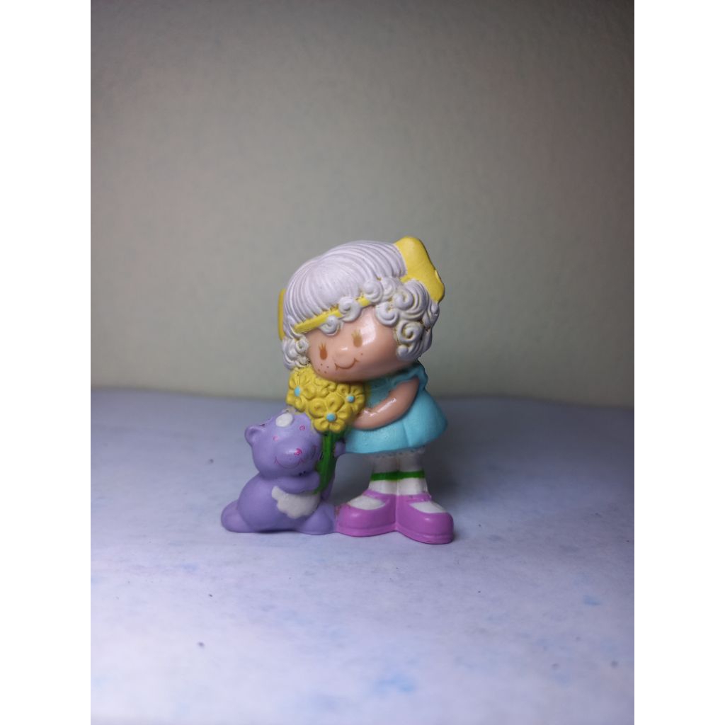 figure Strawberry shortcake vintage