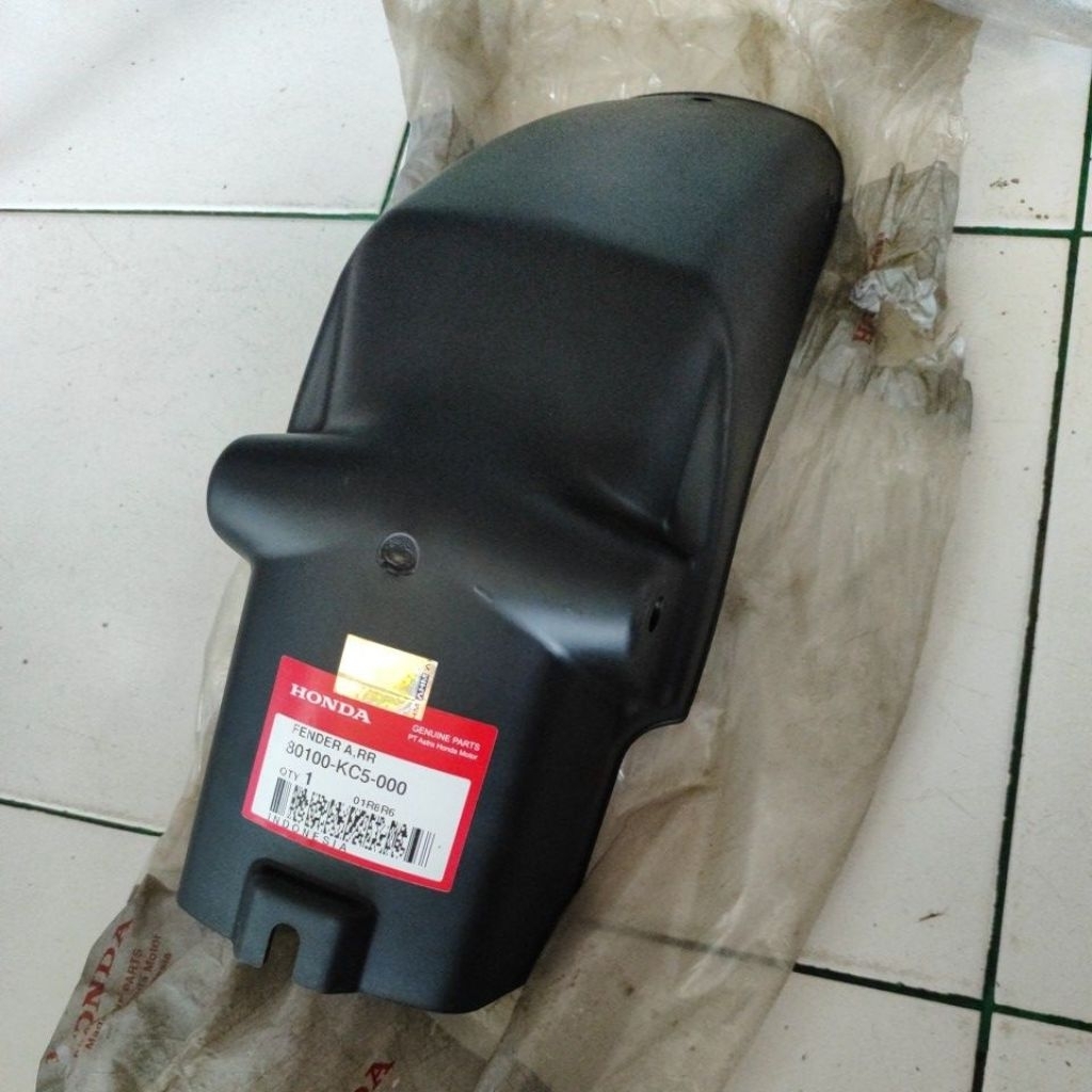 Spakbor Belakang Honda GLMAX .GLPRO ORIGINAL AHM 80100 - KC5 - 000 HONDA