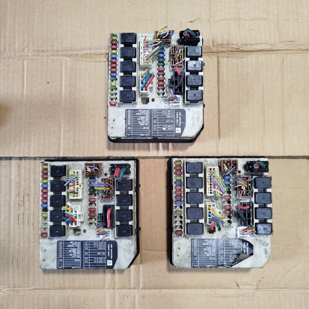 Ipdm Fuse box sikring sekring mobil Nissan Grand Livina L10 Origina bergaransil