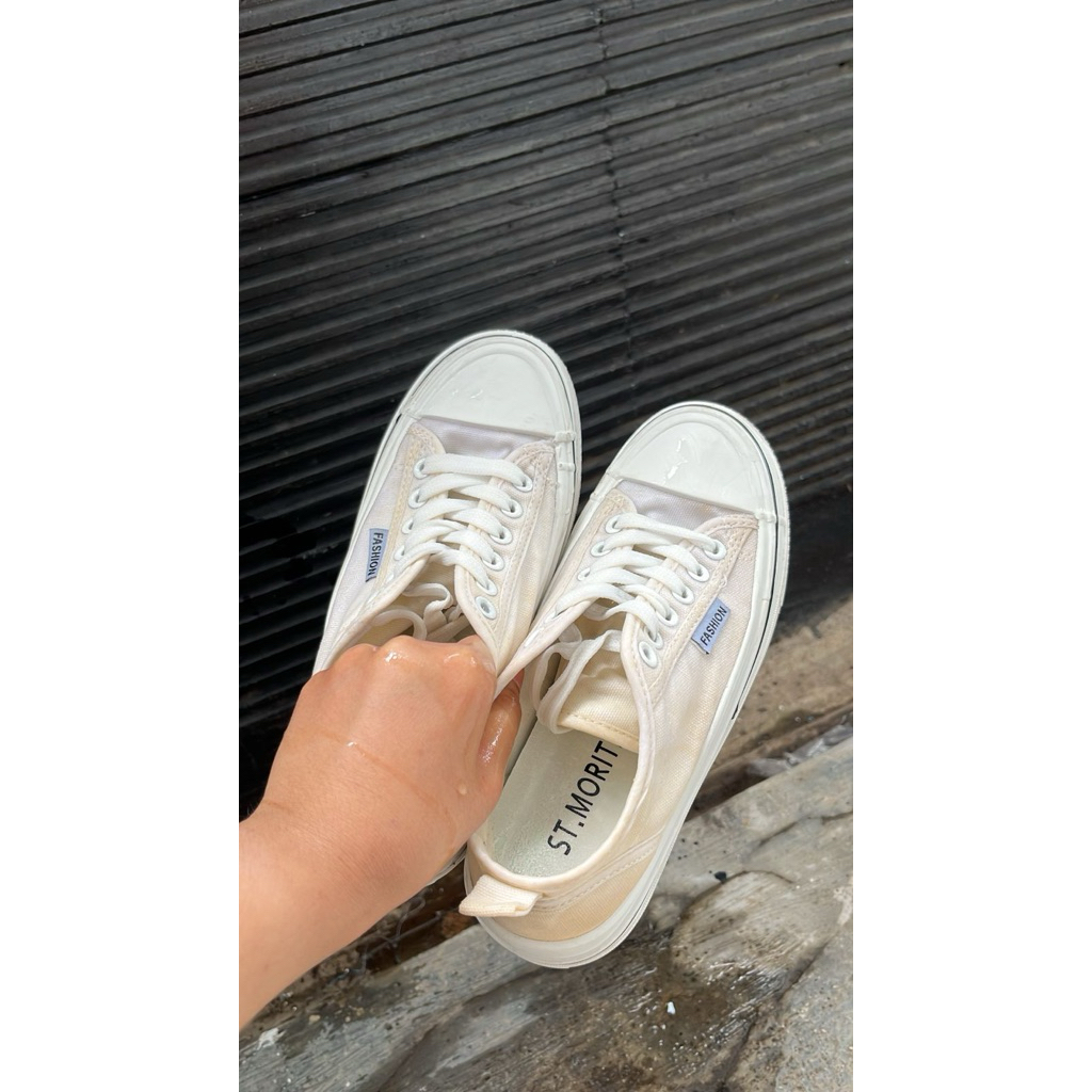 Sepatu Putih St Moritz Size 36