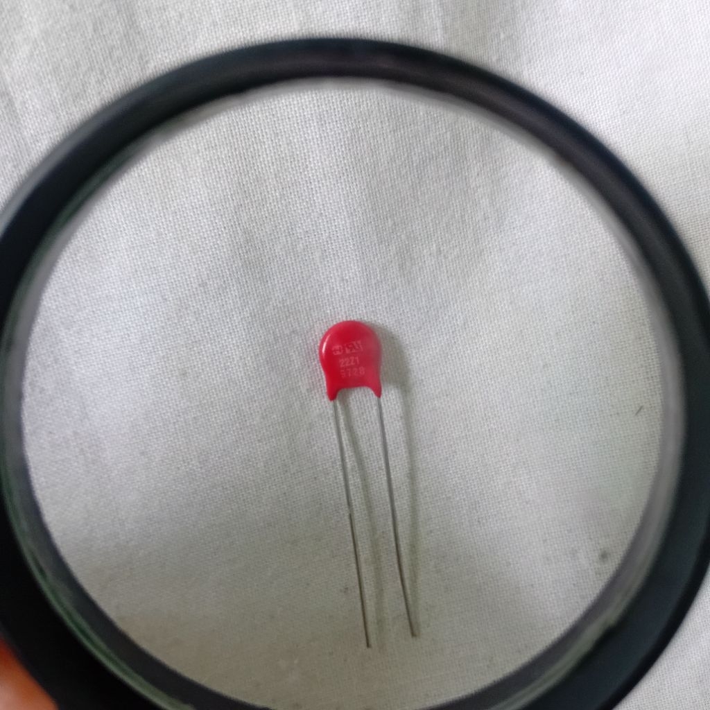 VARISTOR MERAH/RED VARISTOR 22Z1