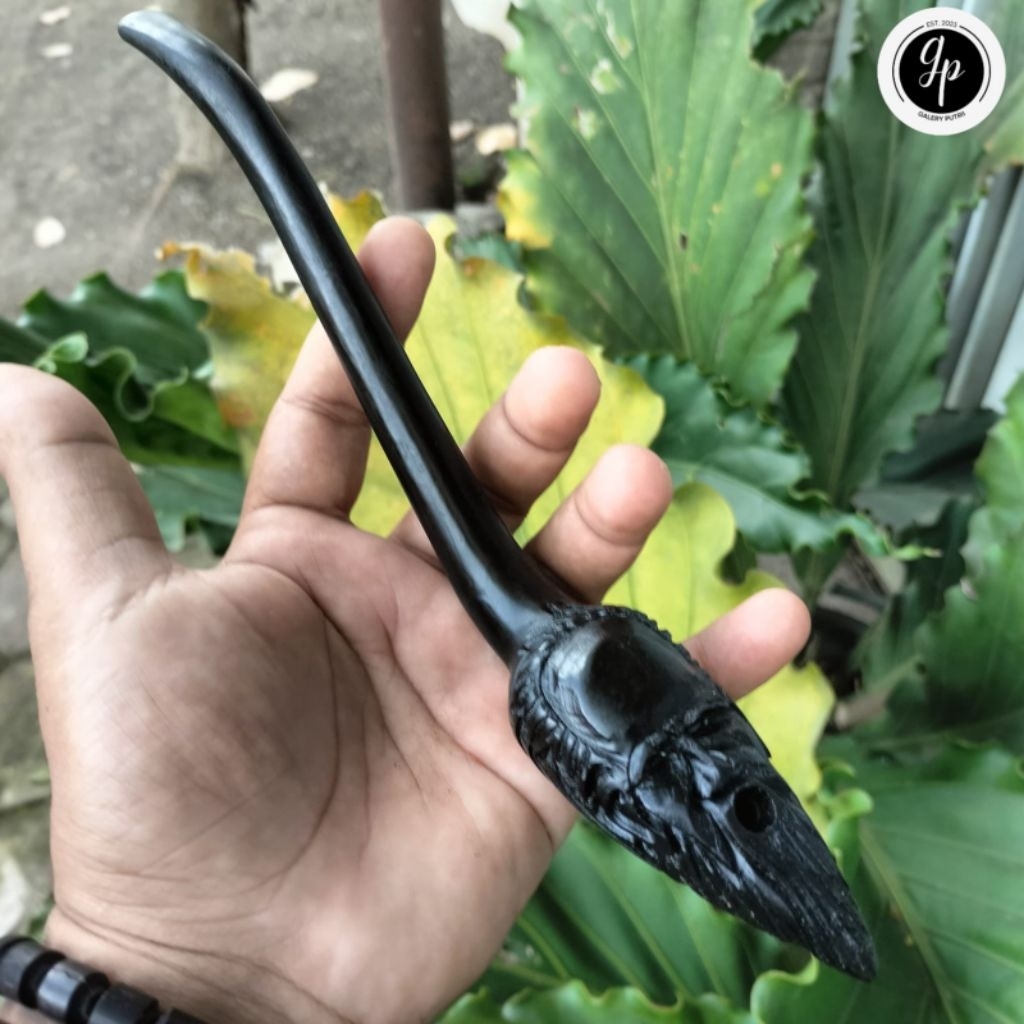once pipa varian model unik dan antik ukir pak tua / ukir orang tua kayu kelor hitam