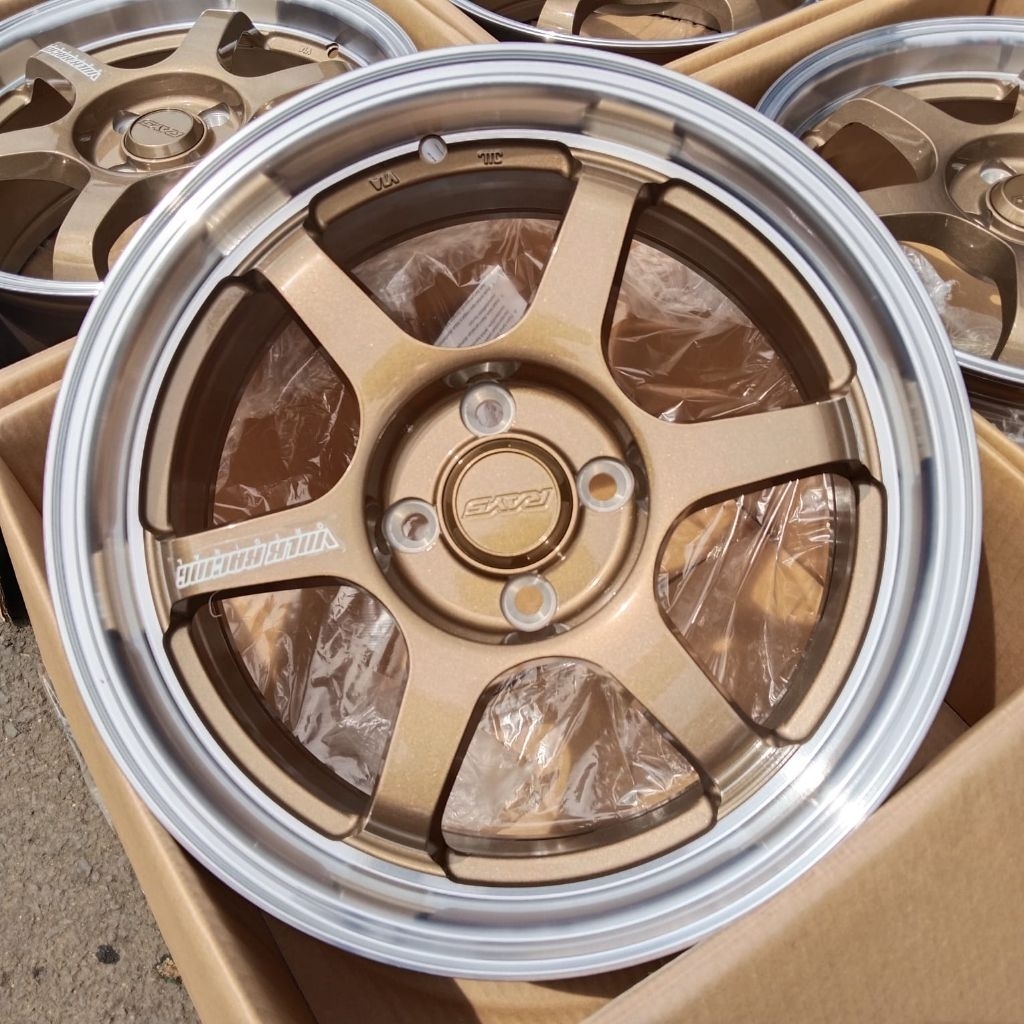 Velg Racing JDM Rays Te37 R16 Pcd 4x100 Lebar 7 Et 42 Glossy Bronze