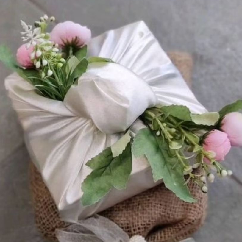 HIDDEN SESERAHAN / HIDDEN HAMPERS SMALL