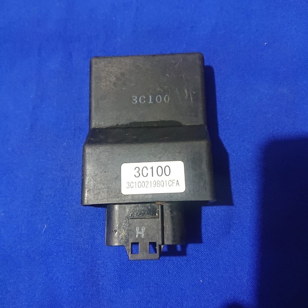 CDI ECU Yamaha Vixion Old 2007-2012,kode 3C100 Original Copotan berfungsi normal(tested)Ori | ECU Vi