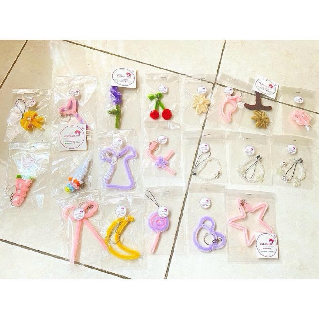 Souvenir custom | souvenir lucu | souvenir event | souvenir pernikahan | souvenir kawat bulu