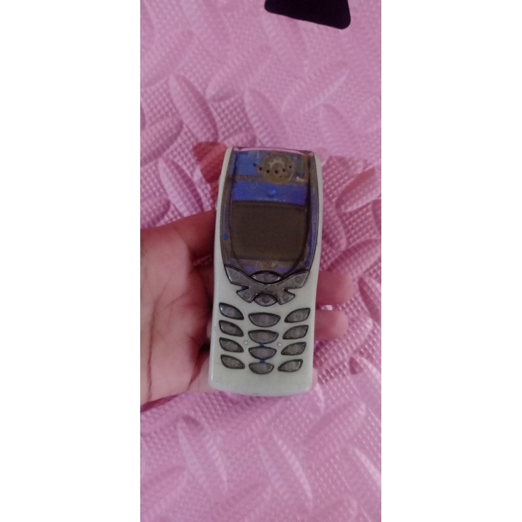 Hp Nokia 8250 mati bekas service tidak terima retur