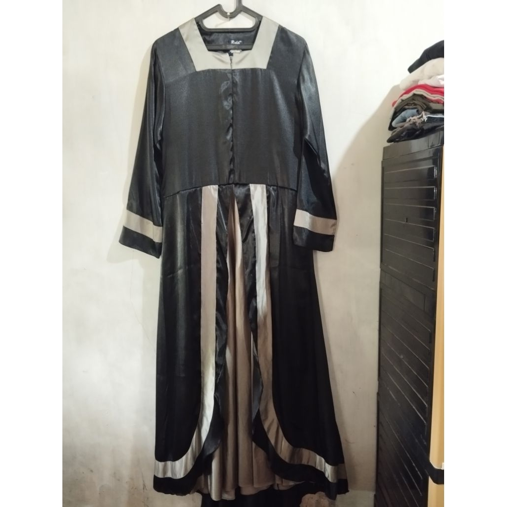 [Preloved] Dress set hijab | Gamis Hitam Abu metalik