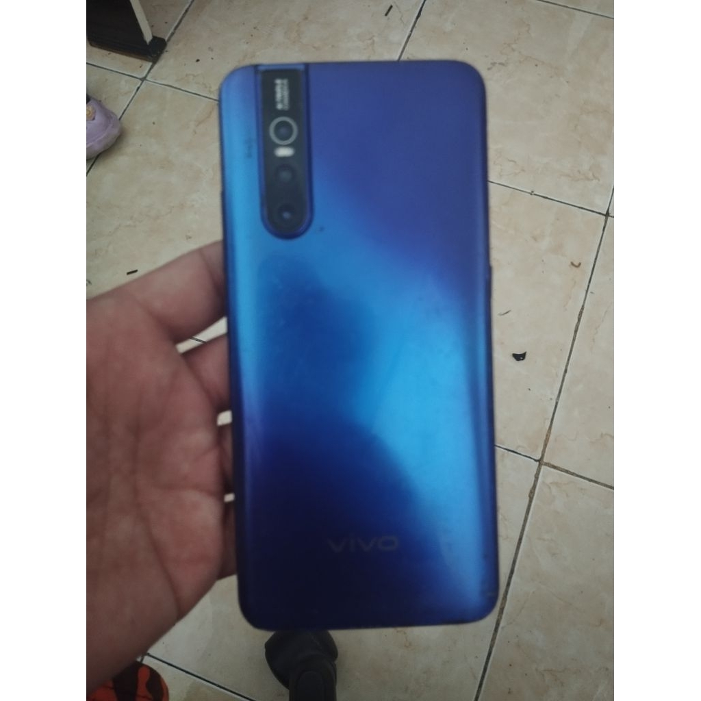 Vivo V15 Pro minus