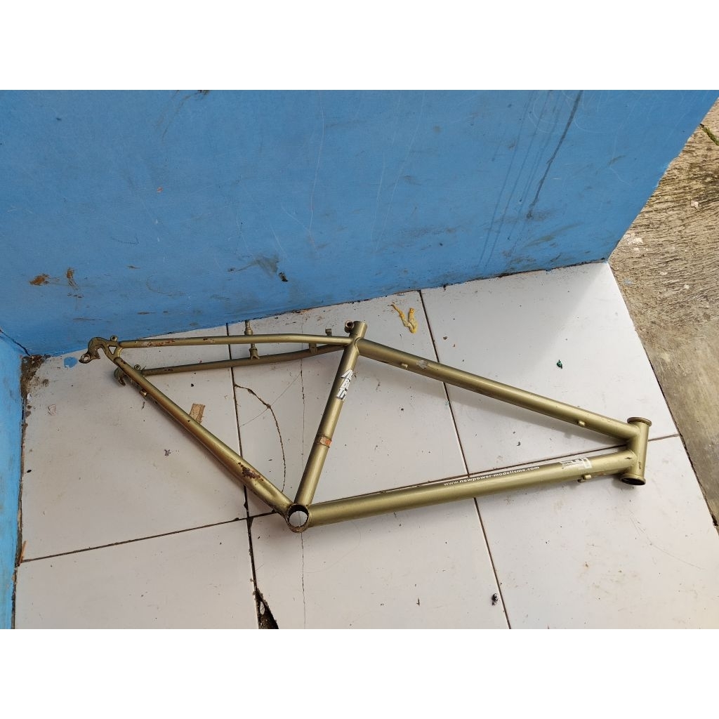 FRAME SEPEDA MTB 26 SIZE 15" SERI B95010301 DO SEMI VERTIKAL KUAT DUGAAN BAHAN NYA CHROMOLY ADA TULI