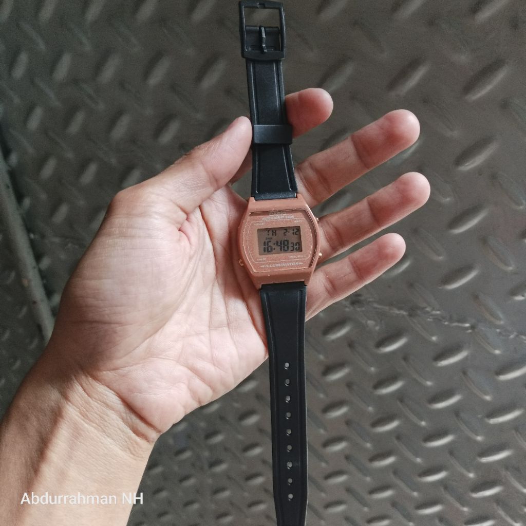 Jam Digital B640W Second Normal