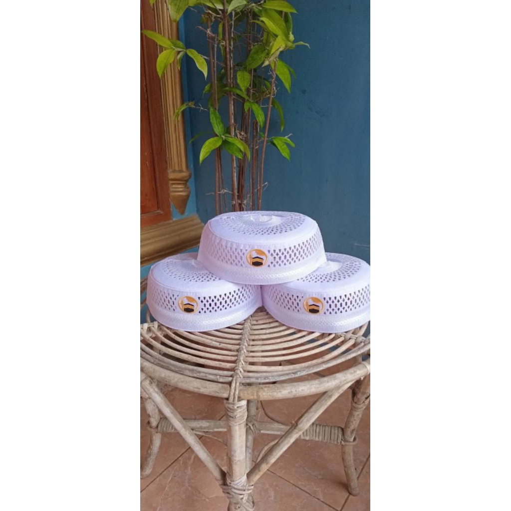 peci madinah bugis  putih