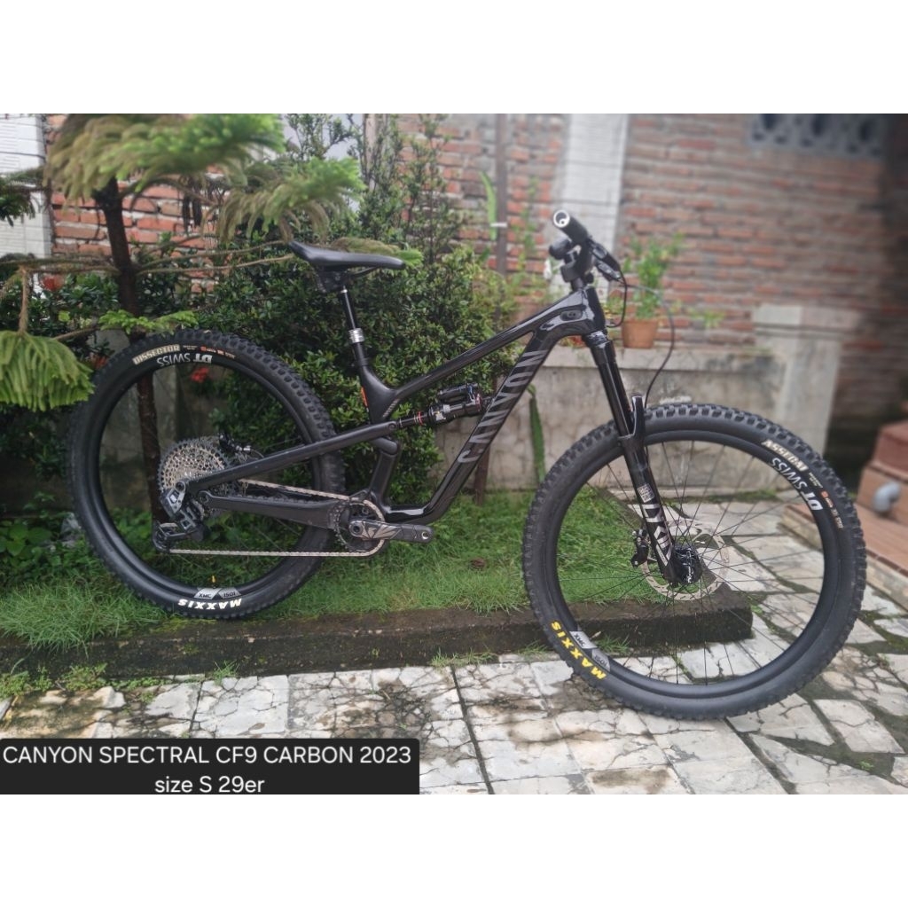 canyon spectral cf9 carbon 2023 S 29er full AXS fullbike sepeda mtb enduro