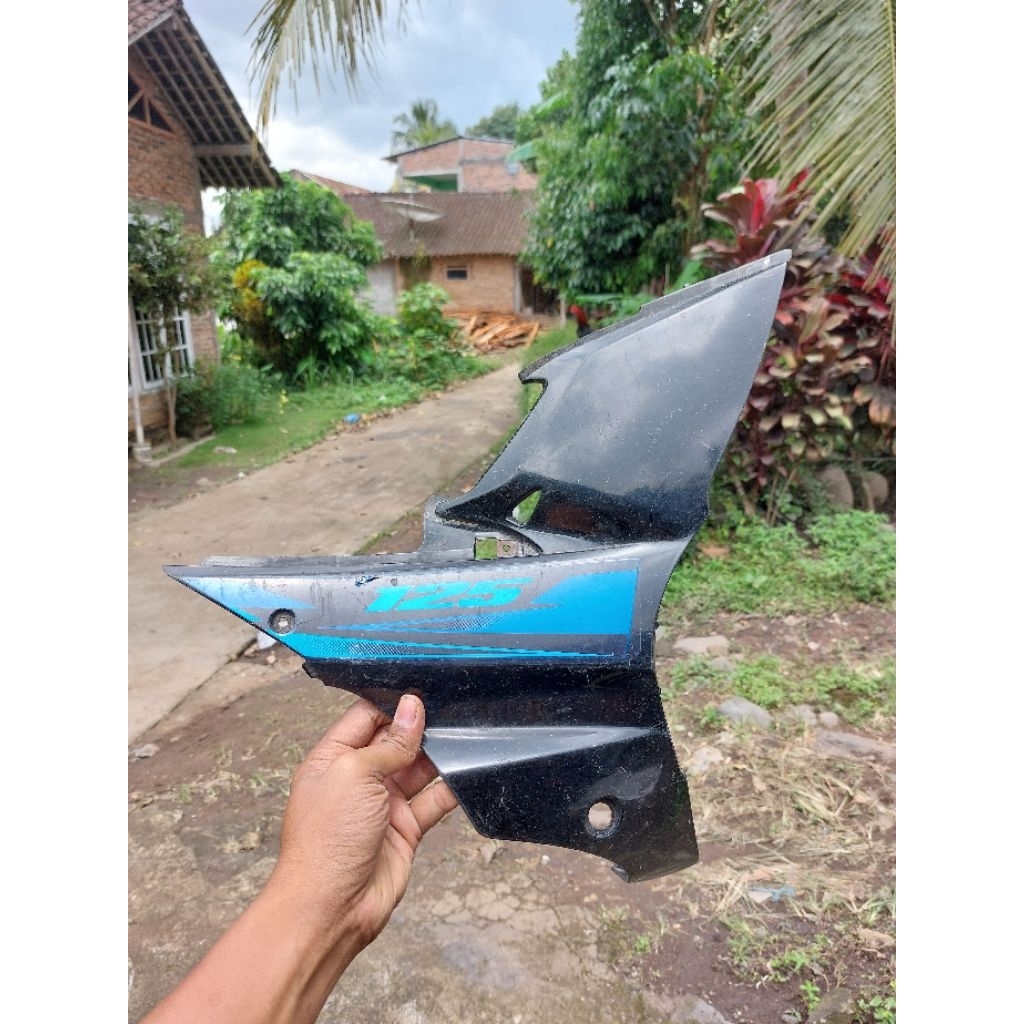 Sambungan Sayap Bawah Shogun 125 Robot NR FL RR Sebelah Kanan Original