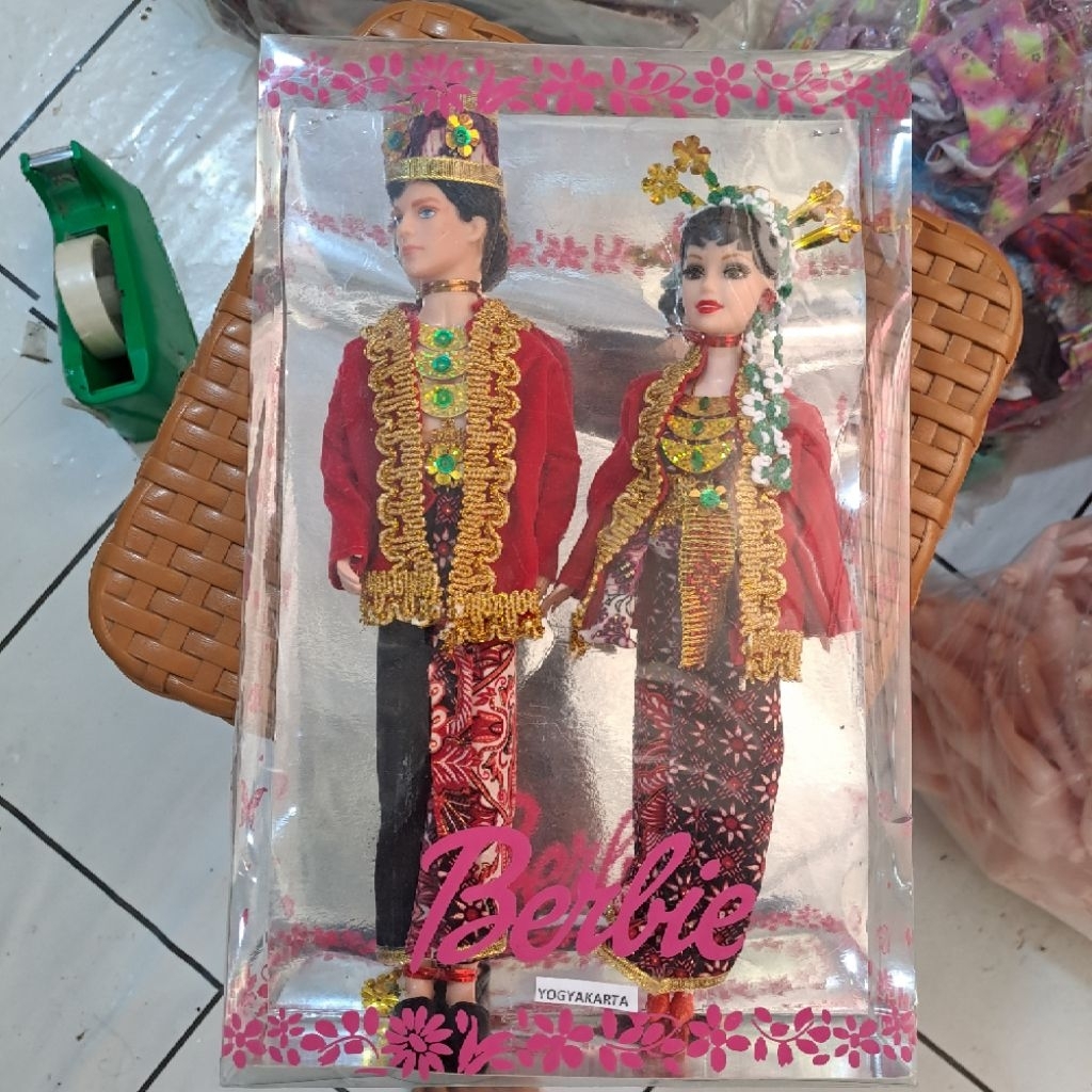 boneka baju adat yogyakarta sepasang adat jawa