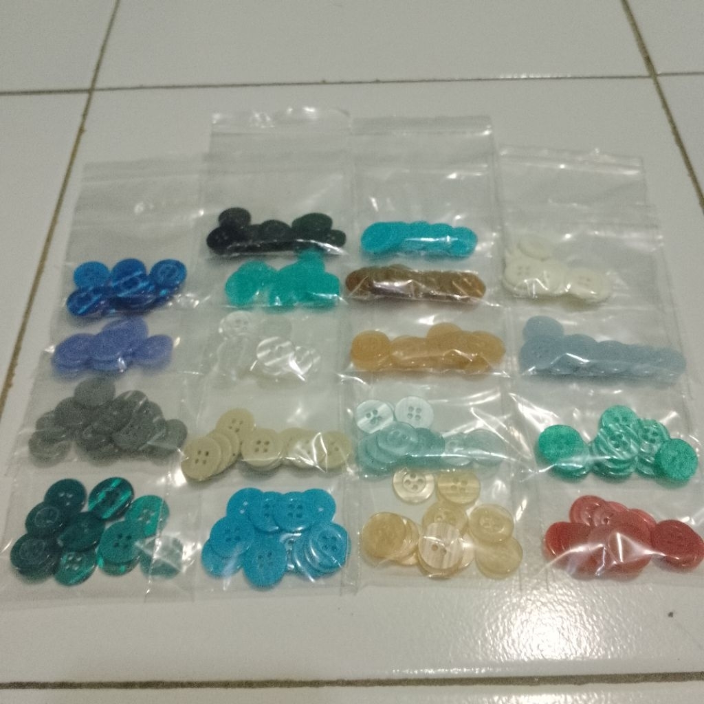 1 lusin kancing 15 mm, kancing baju dinas, kancing celana, kancing pdh,kancing lusinan, kancing kebu