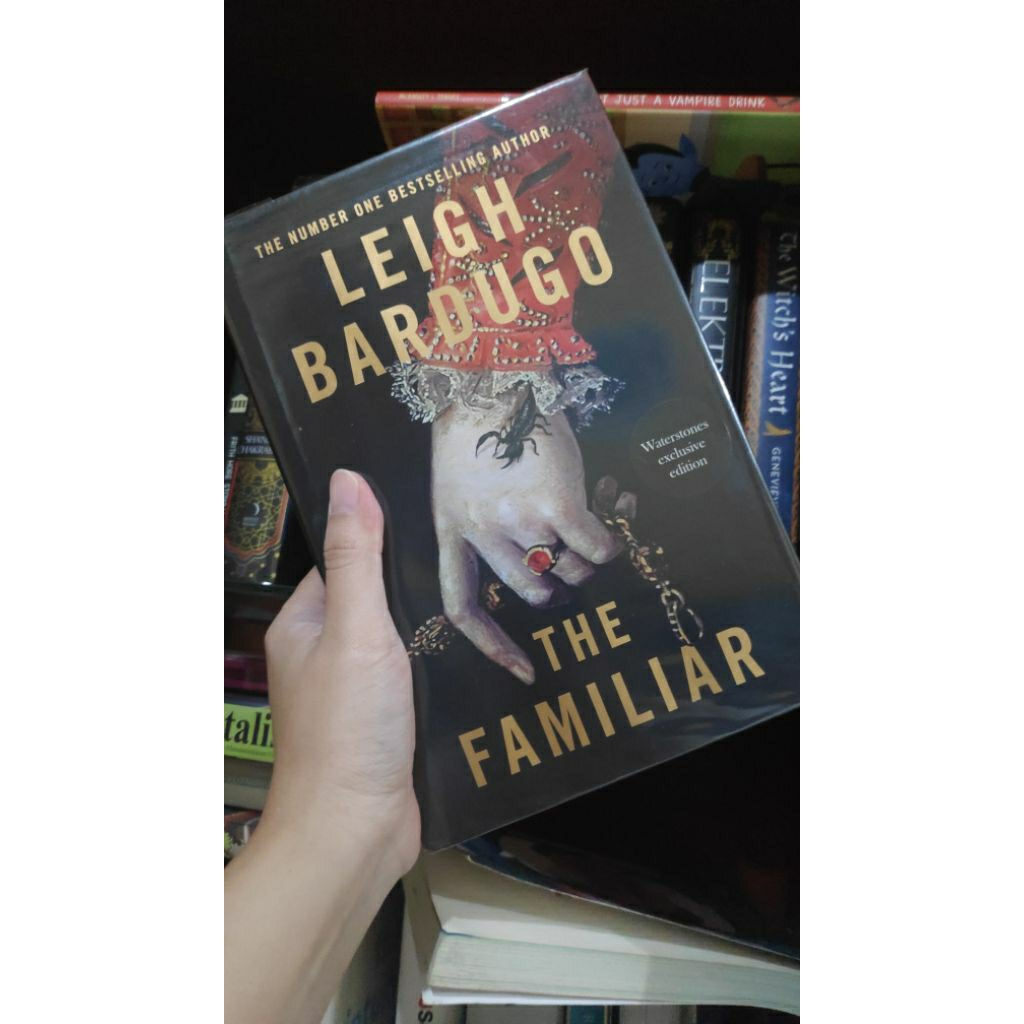 The Familiar - Leigh Bardugo ( Waterstones Ed.)