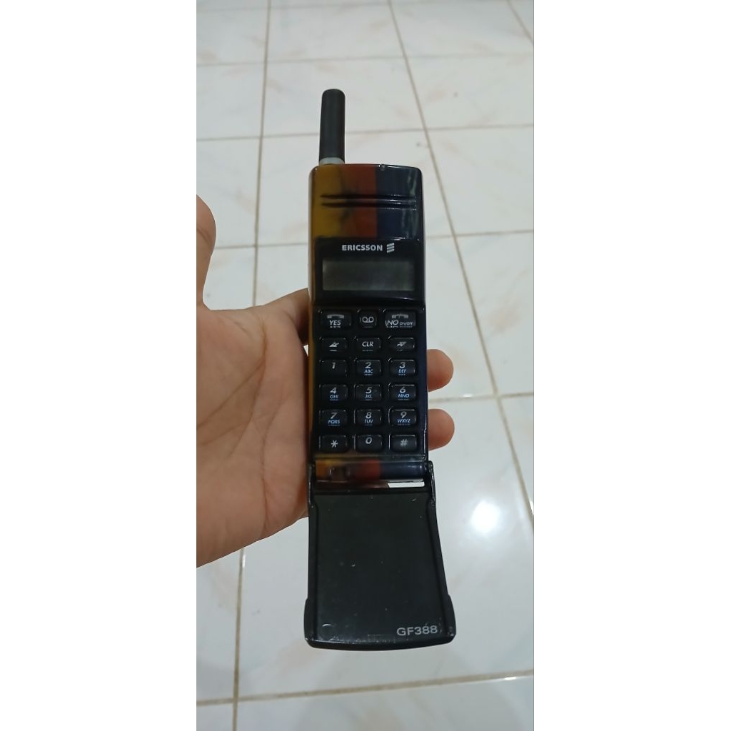 Ericsson GF388 bahan