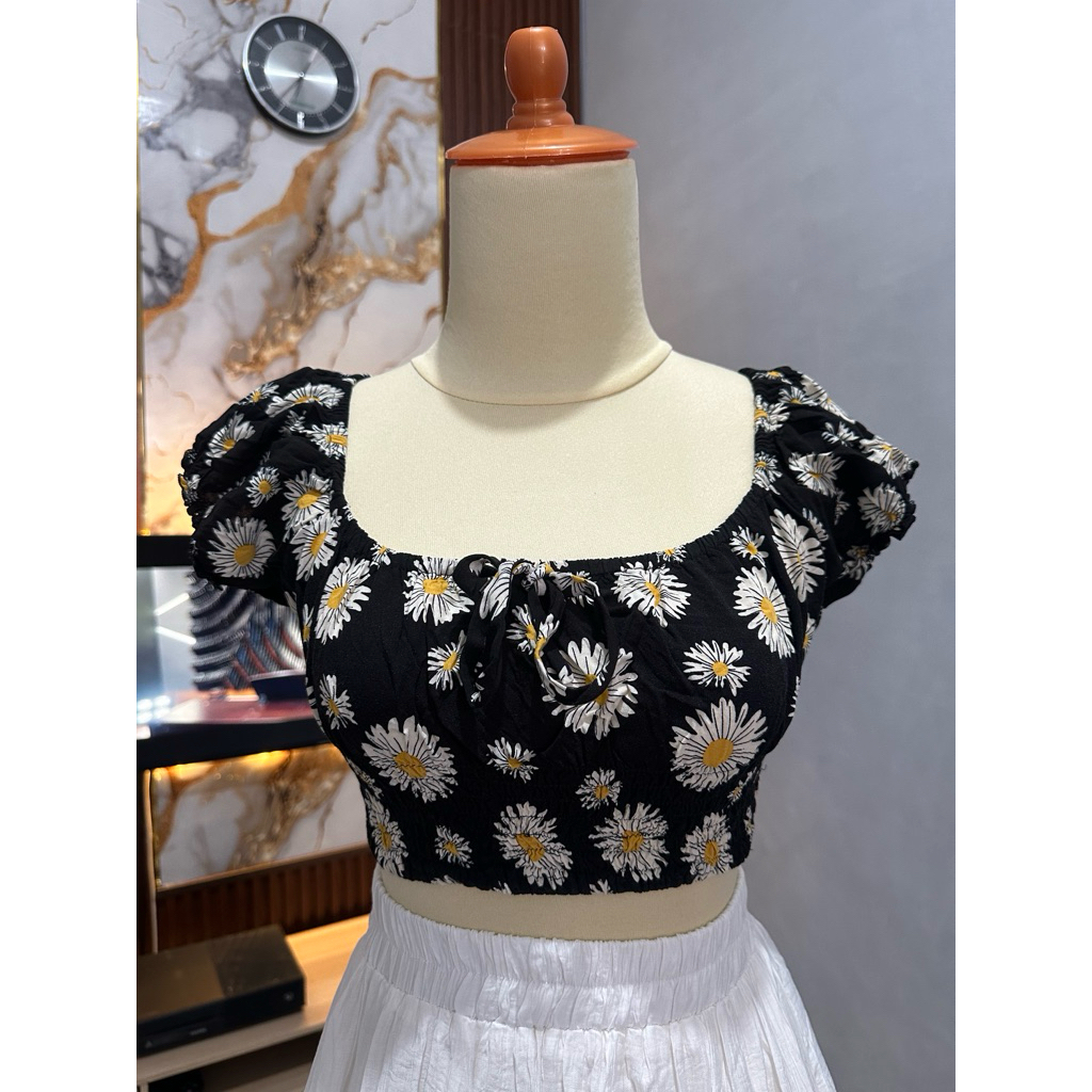 PRELOVED KROP TOP BAJU PRIBADI
