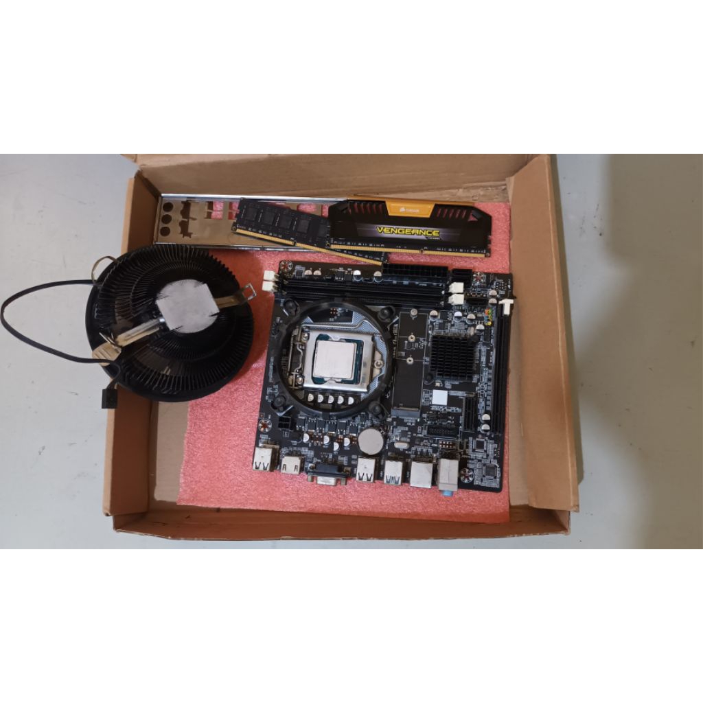 Paket Motherboard Maxuss Blackpanther H81 + Processor Core i5 4570 + RAM Corsair 16GB DDR3 (8x2) Sec