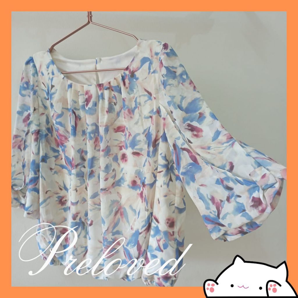 (preloved) baju blus atasan pakaian wanita dewasa model balon fit to L sifon ada furing motif bunga