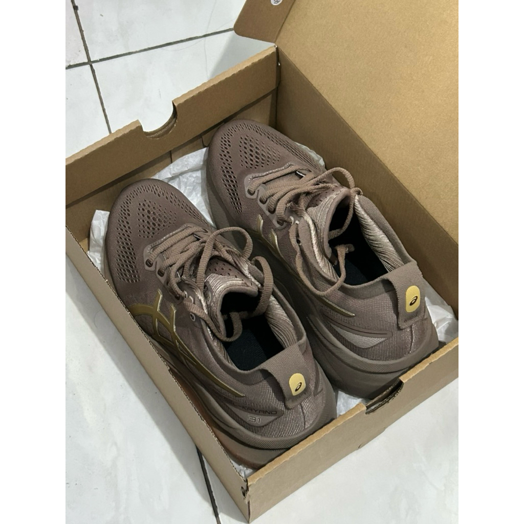 ASICS GEL KAYANO 31 [preloved]