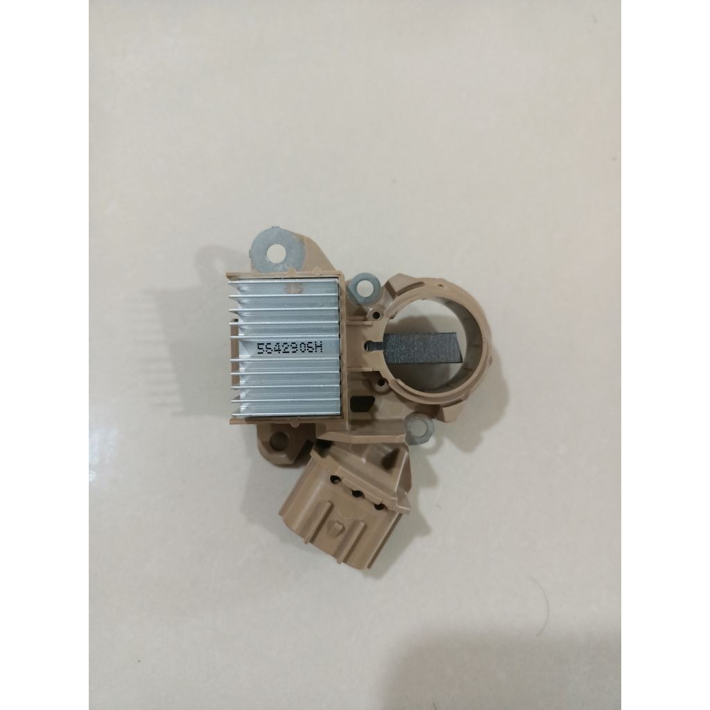 IC ALTERNATOR/DINAMO AMPERE NISSAN ELGRAND