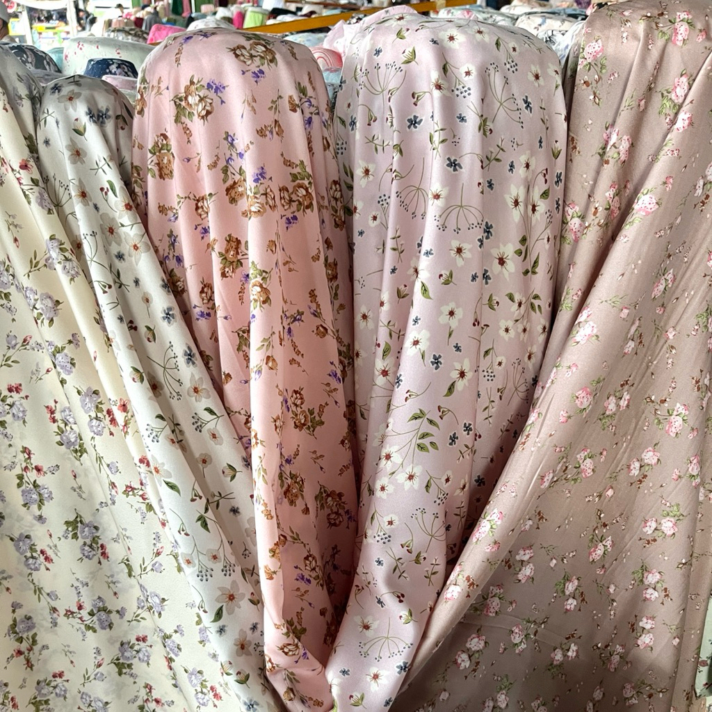 kain zara silk premium motif bunga kecil - kain satin zara motif