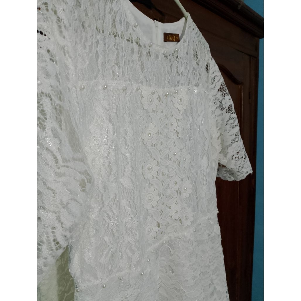 Dress pesta brokat putih (Preloved)