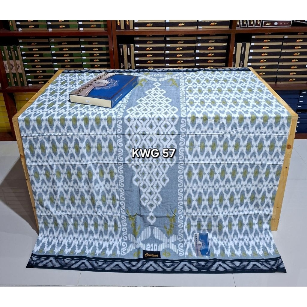 SARUNG CENDANA KWG (motif kawung)